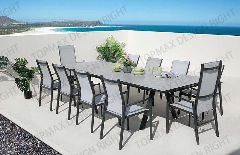 What Are the Challenges Facing Outdoor Dining Table Set Importers?