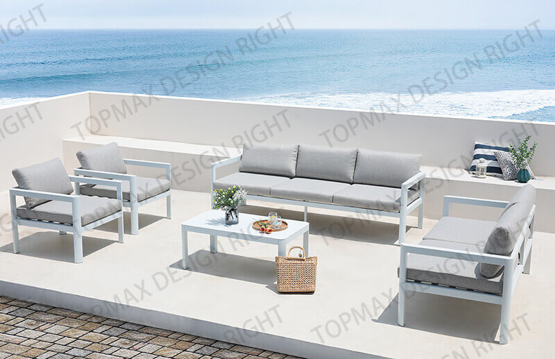 Why Should Diversify Your Outdoor Furniture Import Portfolio?